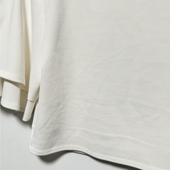 Windsor Crop top flowy sleeve off white top |  Large - Picture 4 of 9